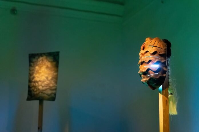 Visitaciones: instalación de escucha profunda en el Museo Jallpha Kalchaki