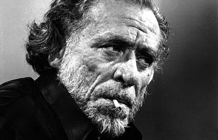 Bukowski, un nuevo libro recopila relatos y ensayos del último escritor maldito