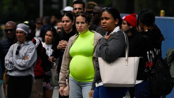 Cuba denuncia que 32.000 embarazadas están en riesgo por bloqueo de combustible de EEUU