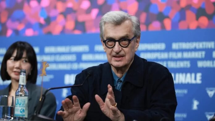 La Berlinale respalda a Wim Wenders tras críticas por evitar pronunciamientos políticos